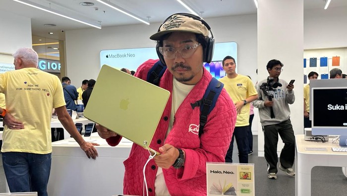 MacBook Neo Jadi Tren Baru Anak Muda, Muklay Sebut Punya Karakter Paling Funky